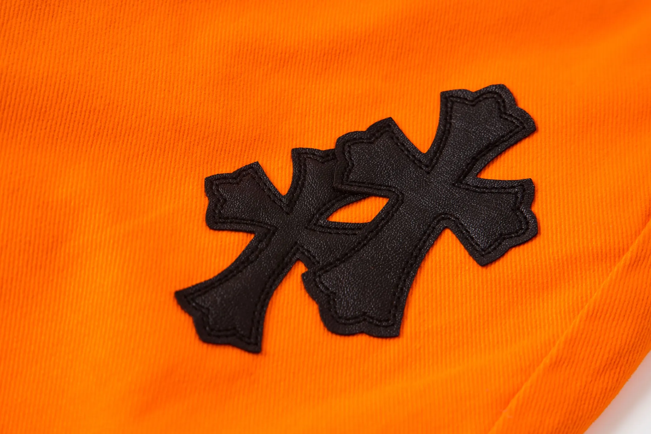 #8204 P230💰 GALLERY DEPT. Vintage spliced orange cross loose washed flared jeans - truly restore the ultimate texture of Vintage - original hardware accessories washed and other elevators, QR code analysis are all purchased from the original factory, high degree of restoration, you are welcome to compare with a certain product~ - Three-dimensional version Loose and comfortable, not picky about the figure, taller and slimmer, factory Seiko, original quality control, same style for men and women, can be matched with couples, versatile recommendation, must-have jeans for all seasons -Size: 28 30 32 34 36